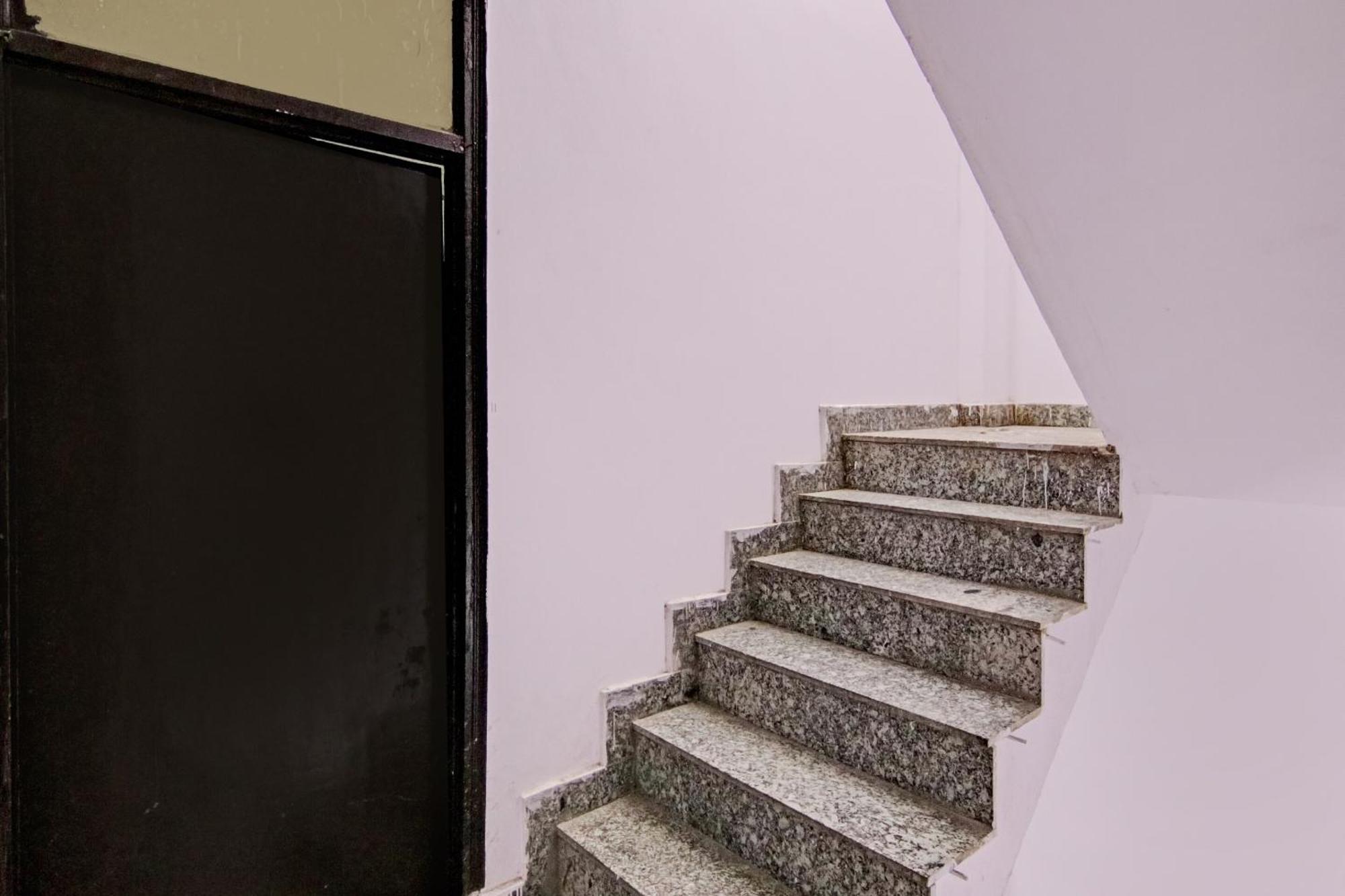 ניו דלהי Hotel O Chaudhary Villa מראה חיצוני תמונה